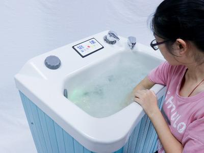 Upper limb bow wave bubble hydrotherapy bathtub